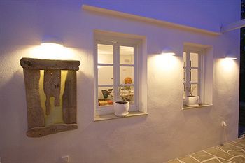 Smaragdi Hotel 3*
