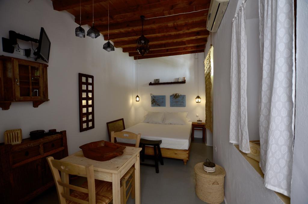 Lindos Esel Suites