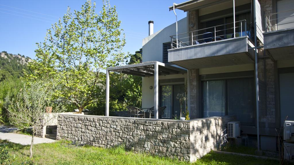 Feebles Garden House, Spathies