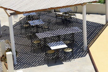 Hotel Nostos Agios Georgios (Santorini)