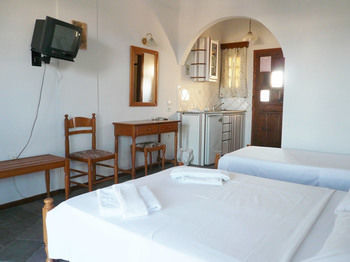 Nostos Hotel Agios Georgios (Santorini)
