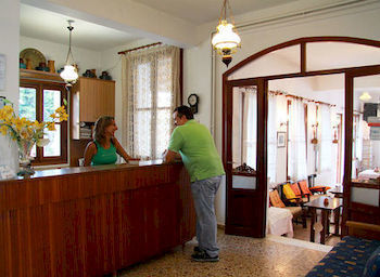 Artemon Hotel