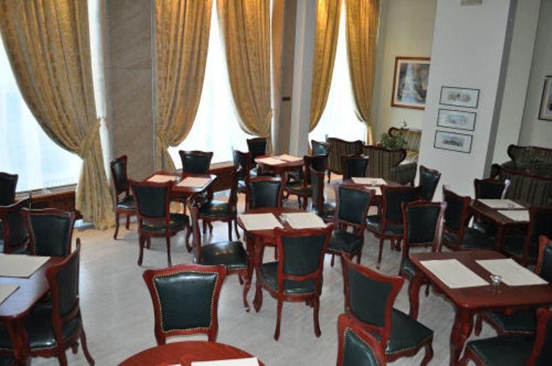 Nefeli Hotel