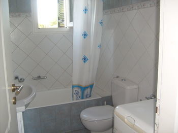 Apartment Moschona *