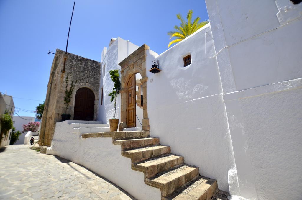 Lindos Esel Suites Apartment