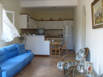 Apartment Moschona