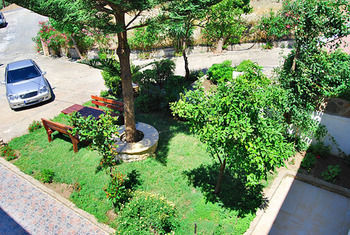 Anthos Aparthotel 2*