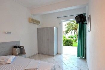 Galazia Akti Agios Nikolaos (Evia)