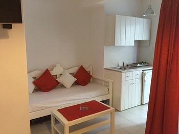 Depis & Apartment Naxos City