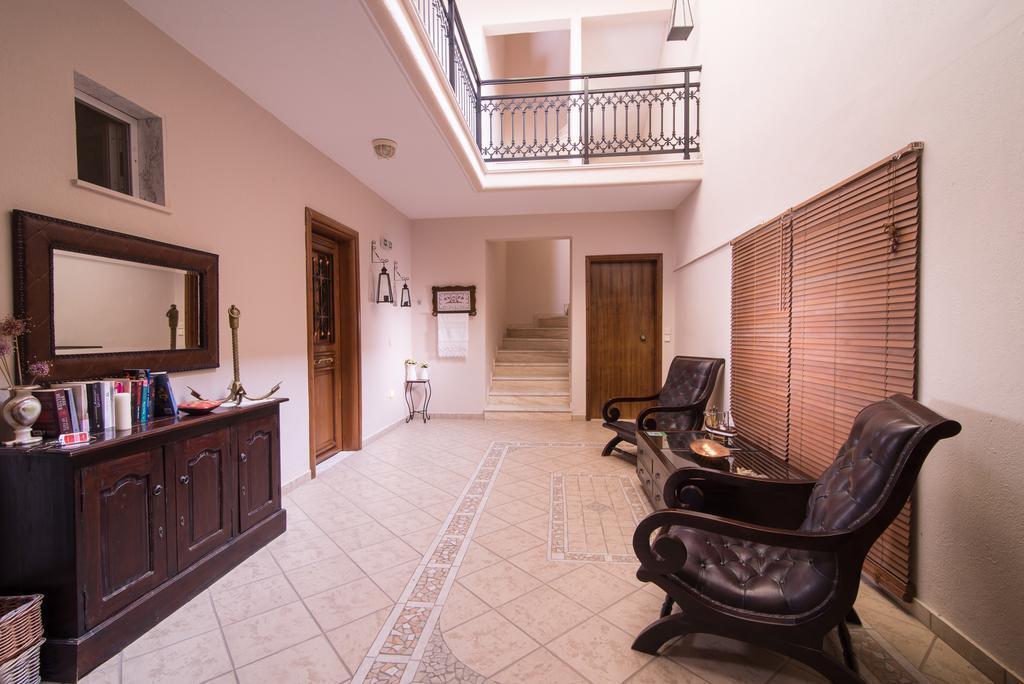 Apartment Erifili At &