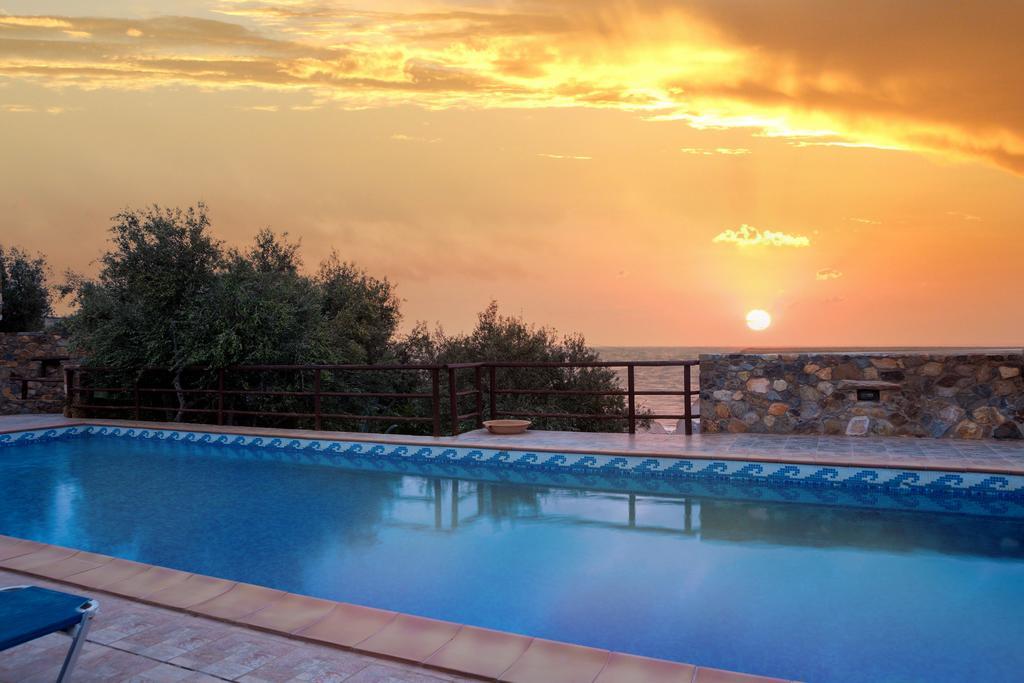 Villa Kimothoe With Private Pool, Only 20 Min To Elafonissi Amigdhalokefali