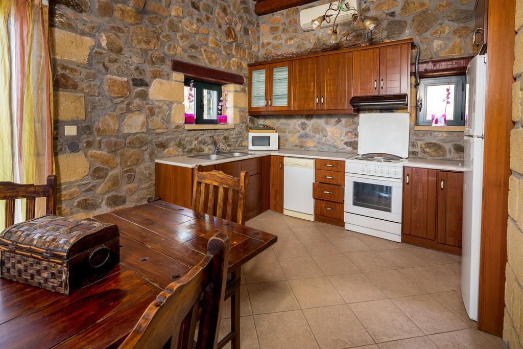 Villa Kimothoe With Private Pool, Only 20 Min To Elafonissi Amigdhalokefali