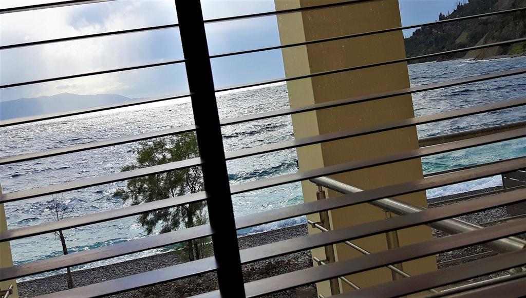 Thalassa Villa *