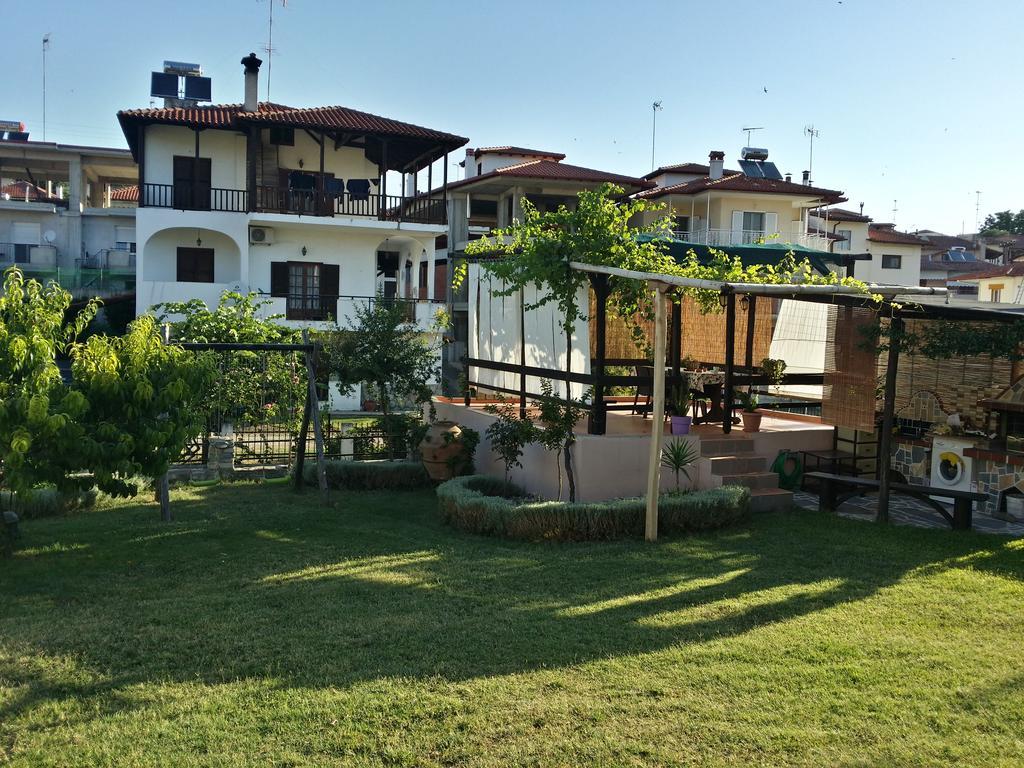 Voula Kourbeti Apartment *