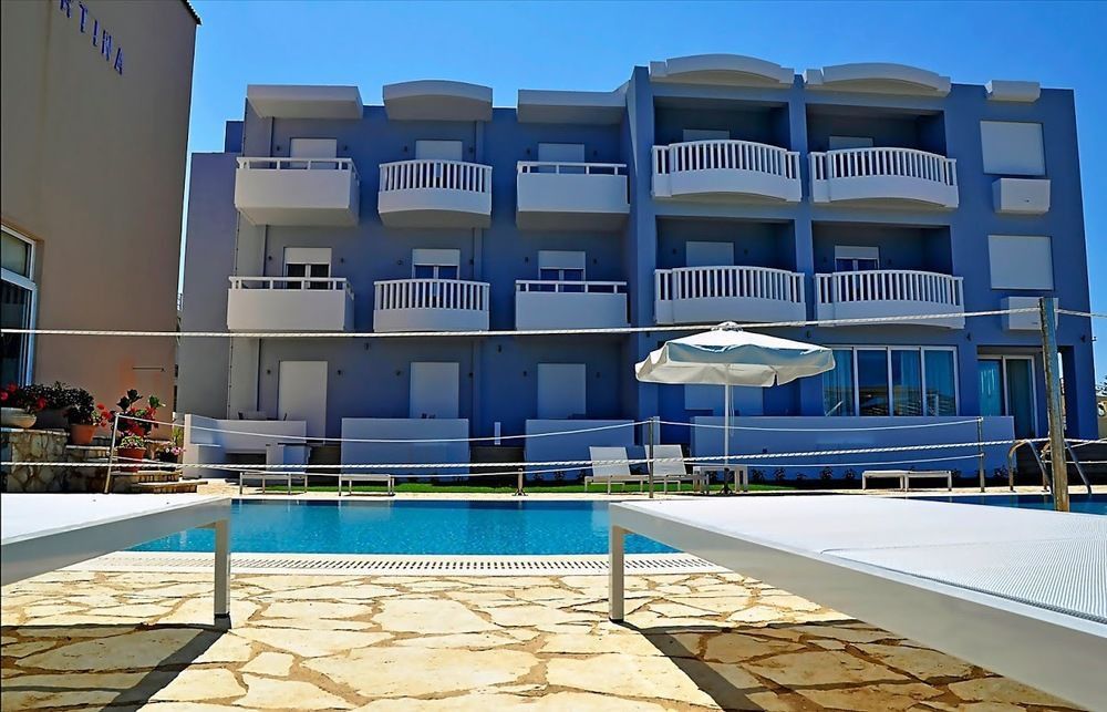 Aparthotel Artina 2*