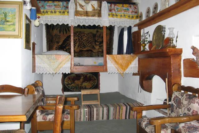 Tinas House *