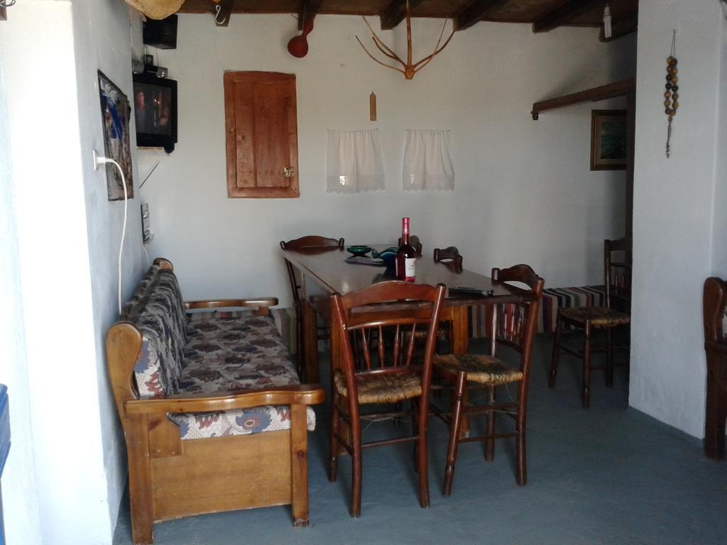 Holiday home Tinas House Afiartis