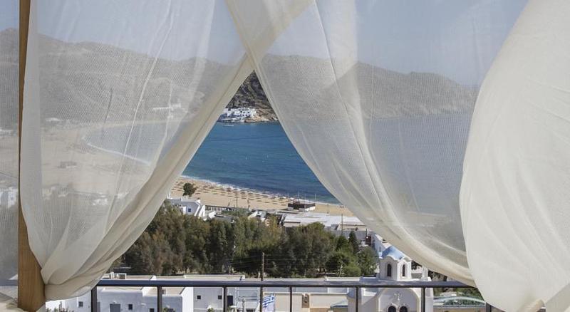 Hide Out Aparthotel Mylopotas