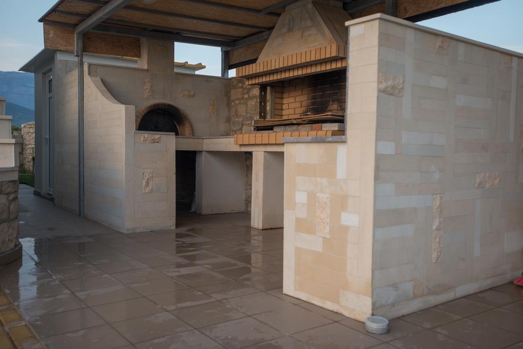 Elpidis Villa
