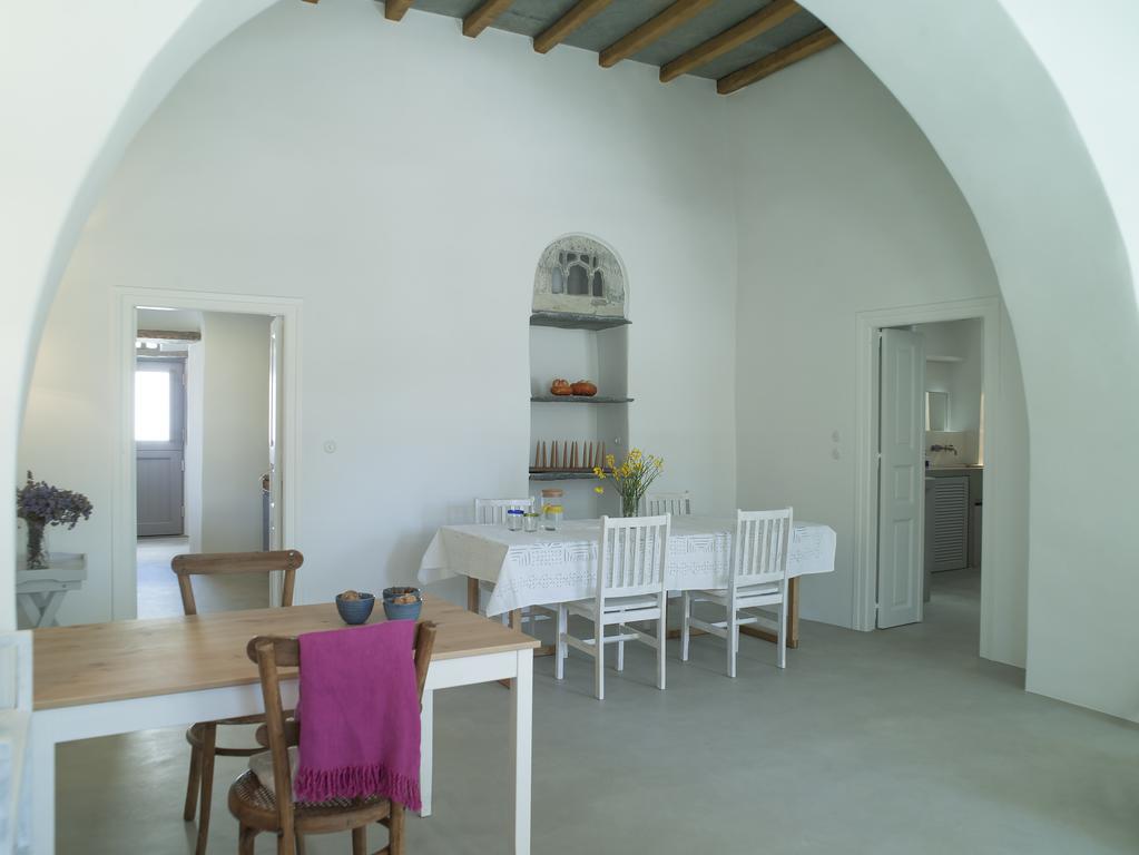 Tutti Blu Tinos Living Space *