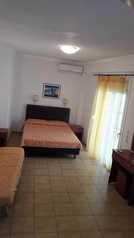 La Luna Studios Apartment Neos Marmaras