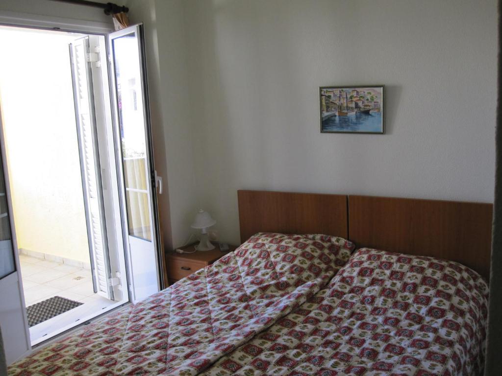 Dionysos Authentic & Village Aparthotel