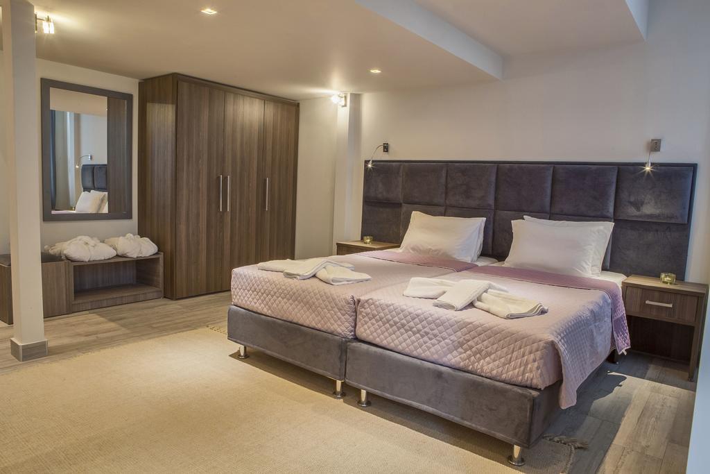 Mari & Maisonettes Apartment Tolo