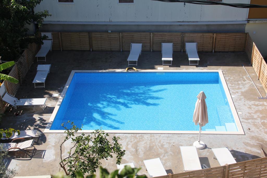 Bay Hotel