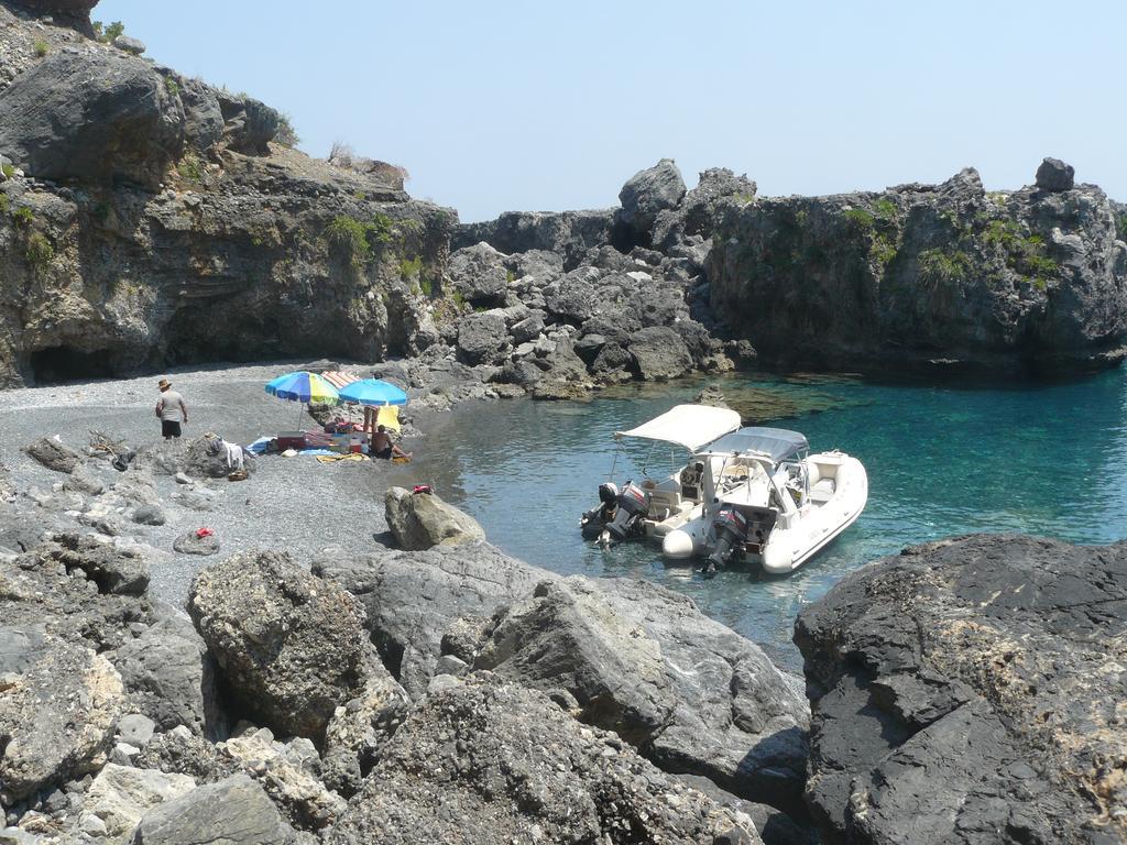 Kalogirou Stone House *