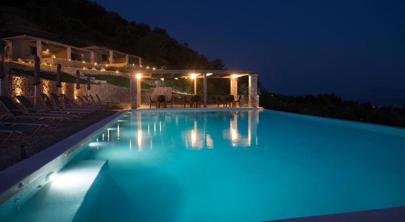 Elimnion Hotel 4*