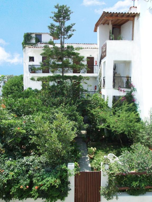 Fotinos House