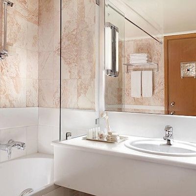 Holiday Suites 4* Athens