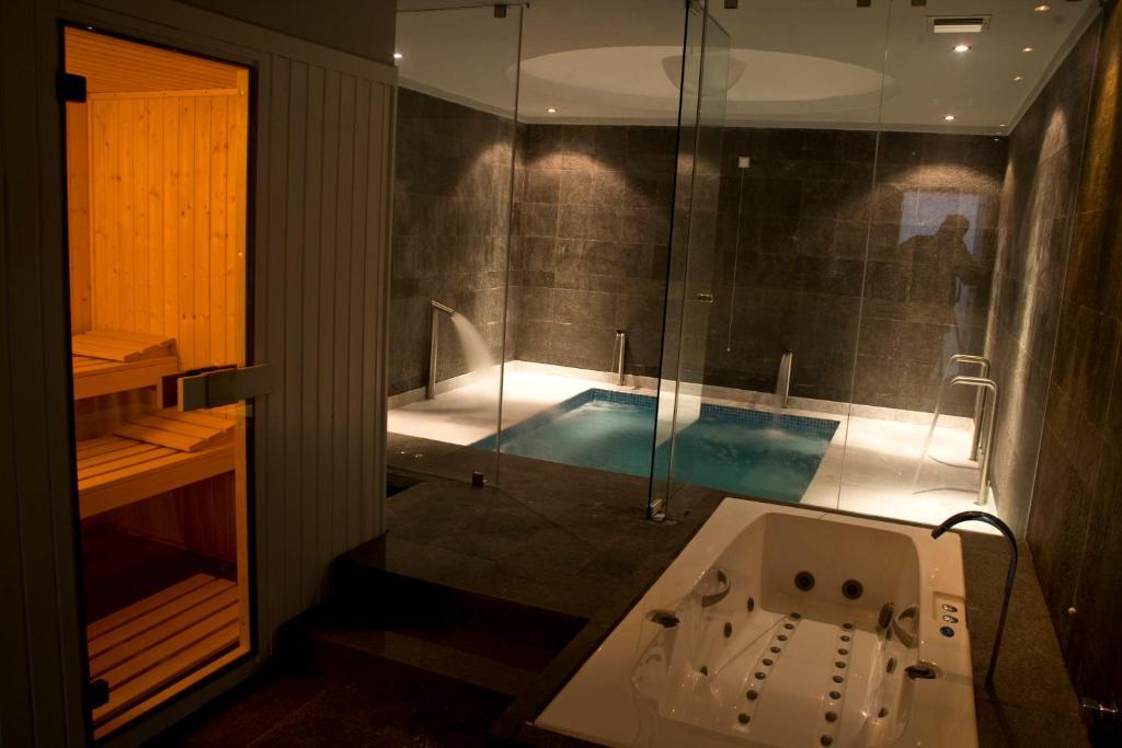 Hotel Semeli 3*
