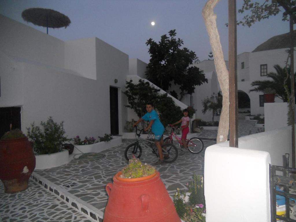 Ostria Aparthotel Kamari (Santorini)