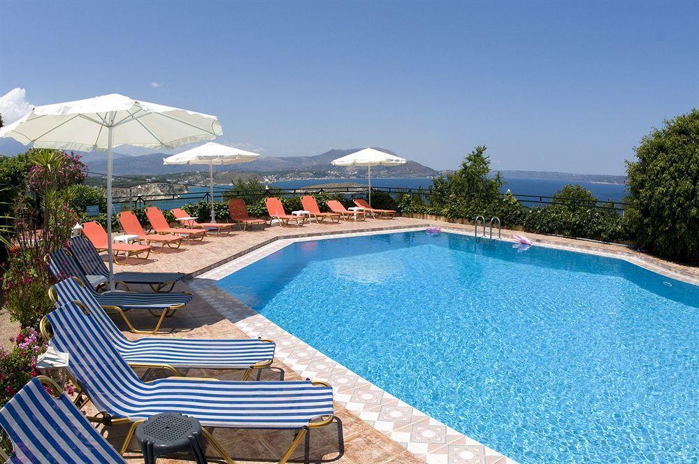 Aparthotel Emerald 2*