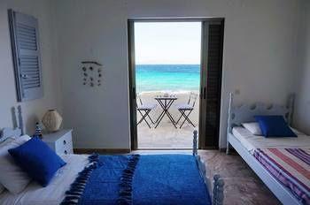 The Beachhouse 3* Vagia (Aegina)