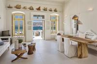 Chora Apartment *