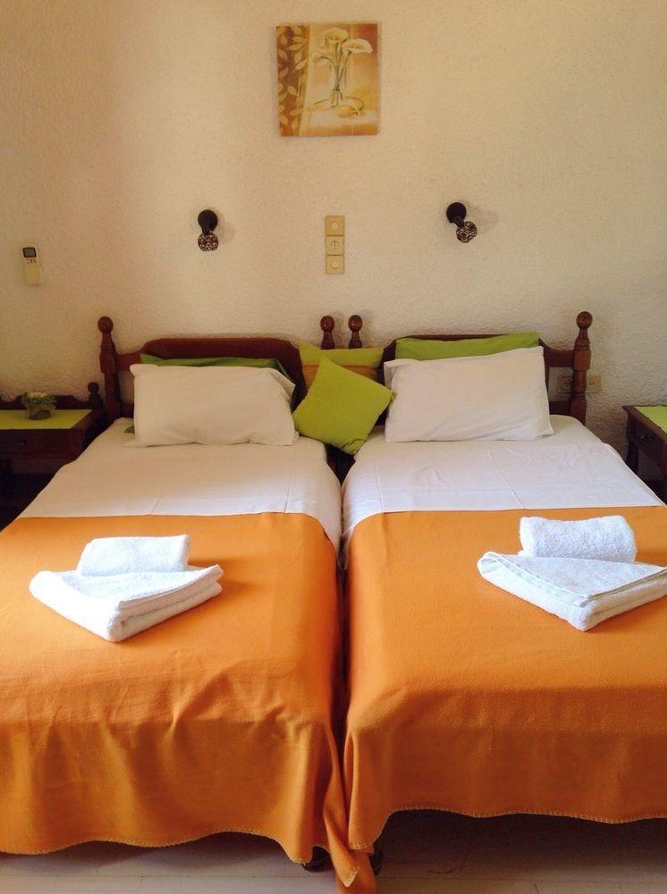Artemis Guest house *