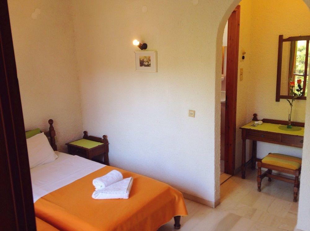 Artemis Guest house Agia Marina (Aegina)