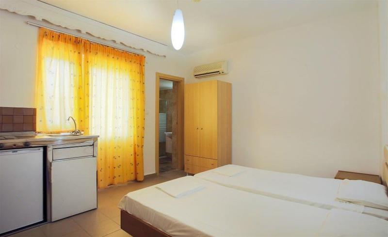 Yianna Apartment