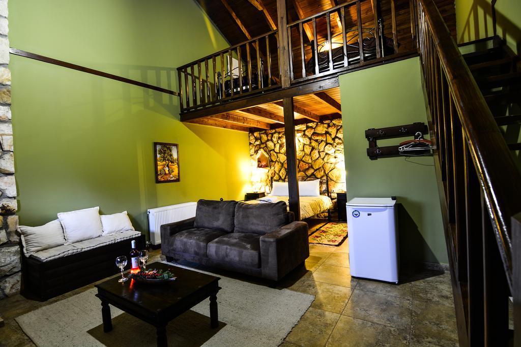 Korfes Guest house *