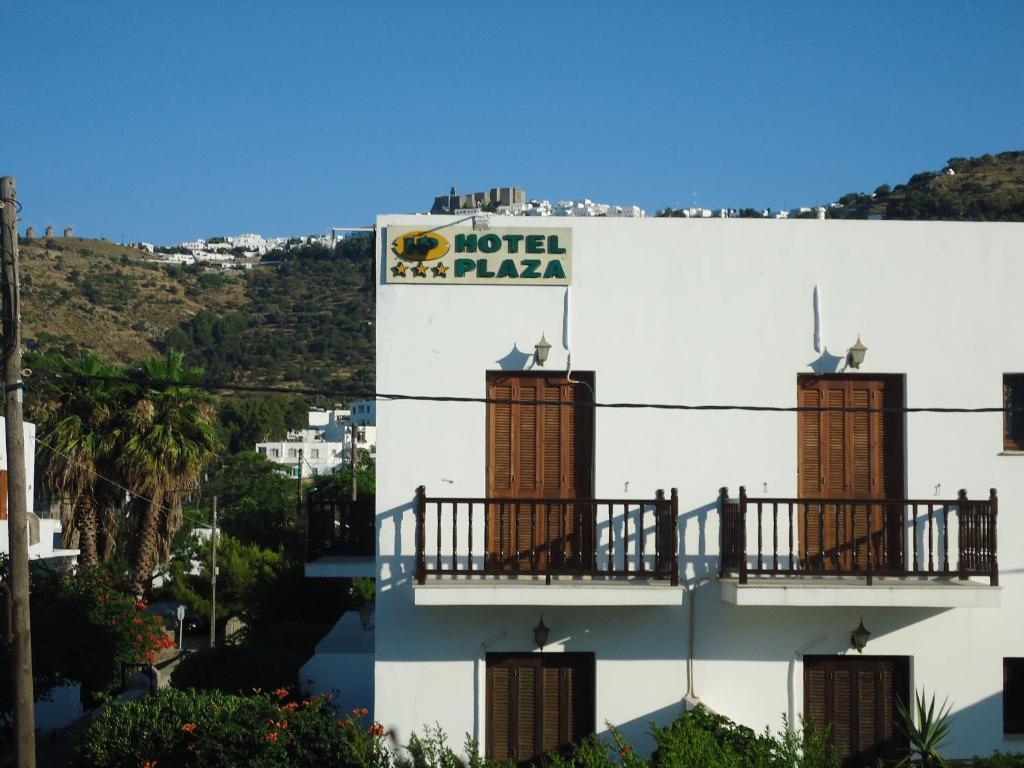 Hotel Plaza 2*
