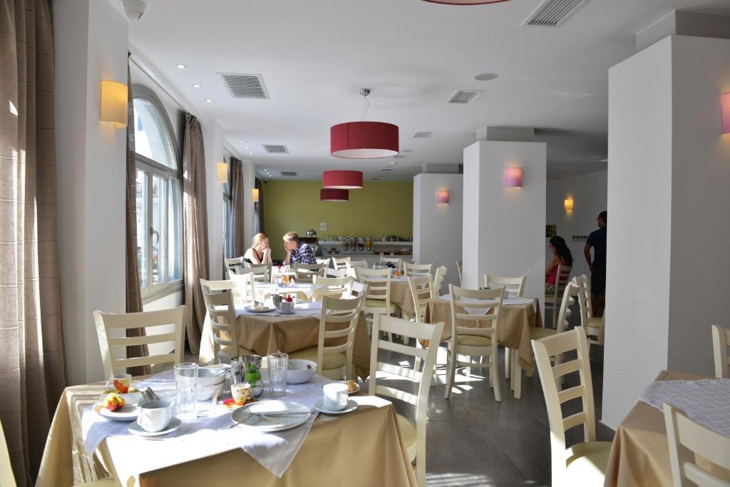 Xenia Hotel