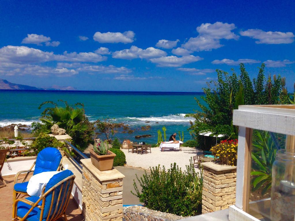 Kanakis Blue Aparthotel