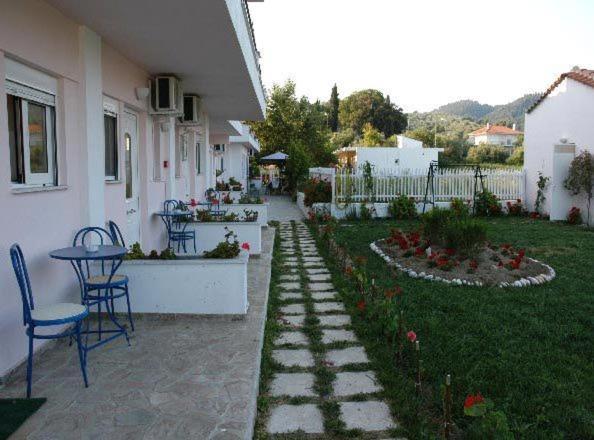 Aparthotel Maria Louiza 3*