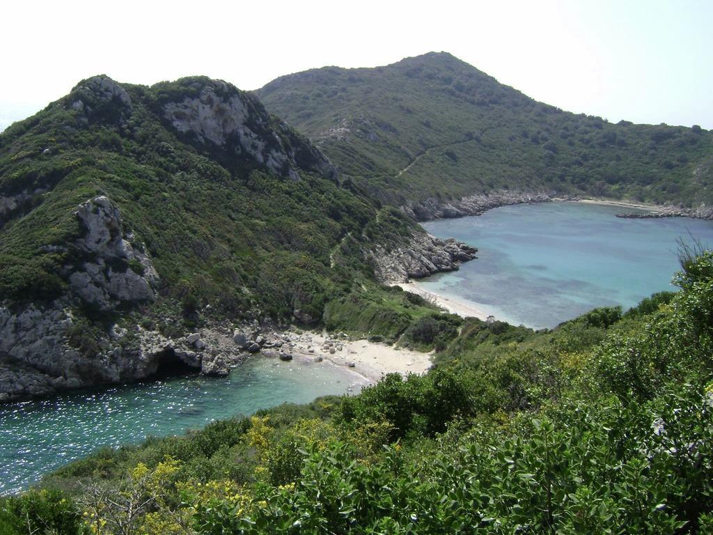 With Stunning Views Near *