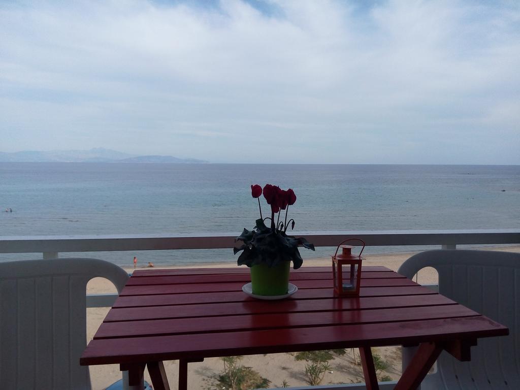 Apartment Michalis By The Sea *