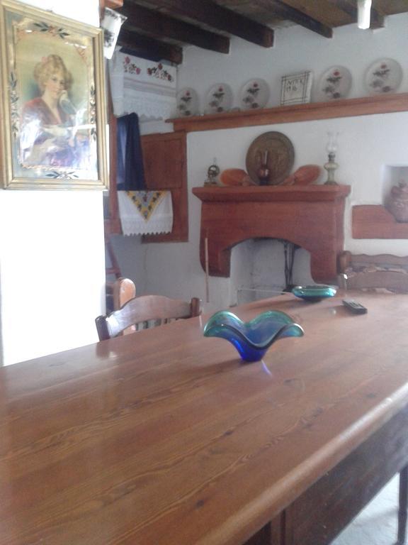 Tinas House
