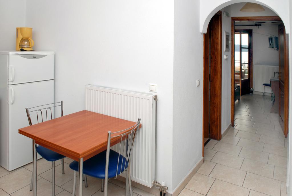 Apartment Zouzoula House Milina