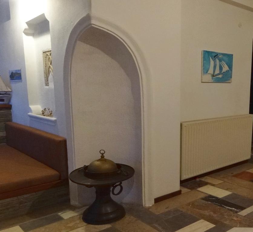 Hotel Vrionis 2*